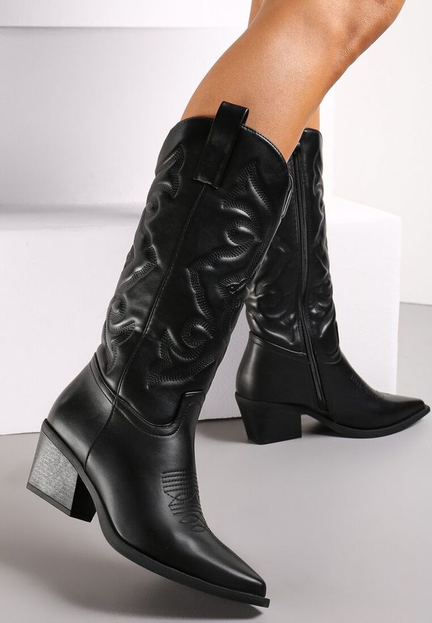 Renee - Czarne Kozaki Kowbojki na Stożku z Przeszyciami Ganavou. Kolor: czarny. Obcas: na stożku