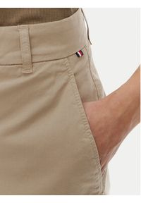 TOMMY HILFIGER - Tommy Hilfiger Szorty materiałowe WW0WW42457 Beżowy Regular Fit. Kolor: beżowy. Materiał: bawełna, lyocell #4