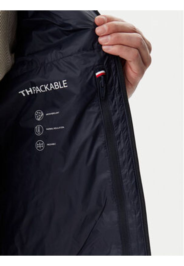 TOMMY HILFIGER - Tommy Hilfiger Kurtka przejściowa Core Packable MW0MW39990 Granatowy Regular Fit. Kolor: niebieski. Materiał: syntetyk