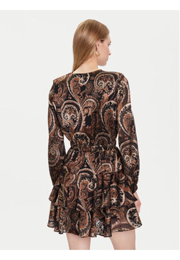 Guess Sukienka codzienna W5BK53 W2770 Brązowy Regular Fit. Okazja: na co dzień. Kolor: brązowy. Materiał: syntetyk. Typ sukienki: proste. Styl: casual