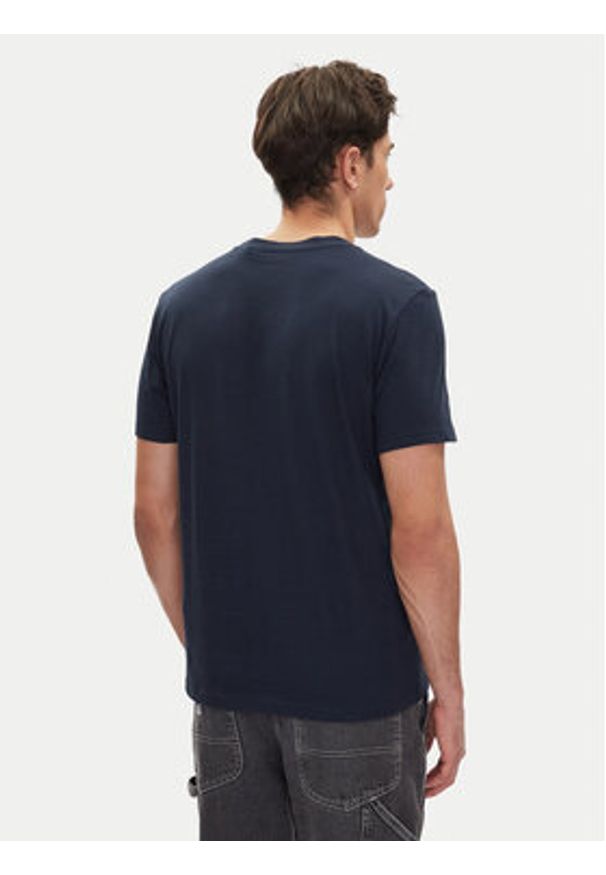 Mustang T-Shirt Austin 1016280 Granatowy Regular Fit. Kolor: niebieski. Materiał: bawełna