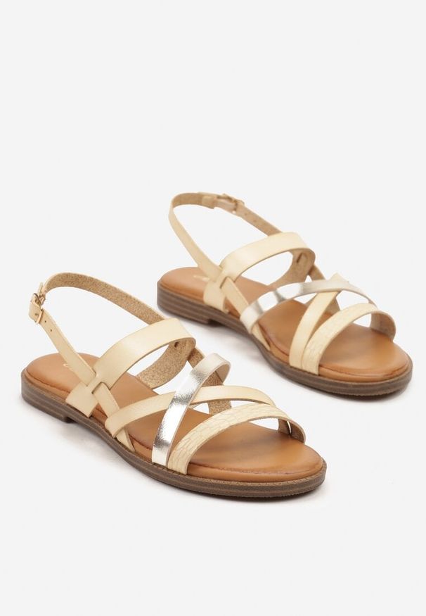 Renee - Beżowe Sandały z Ozdobnymi Paskami Davirena. Okazja: na co dzień. Zapięcie: pasek. Kolor: beżowy. Wzór: paski. Sezon: lato. Obcas: na obcasie. Styl: casual, elegancki. Wysokość obcasa: średni