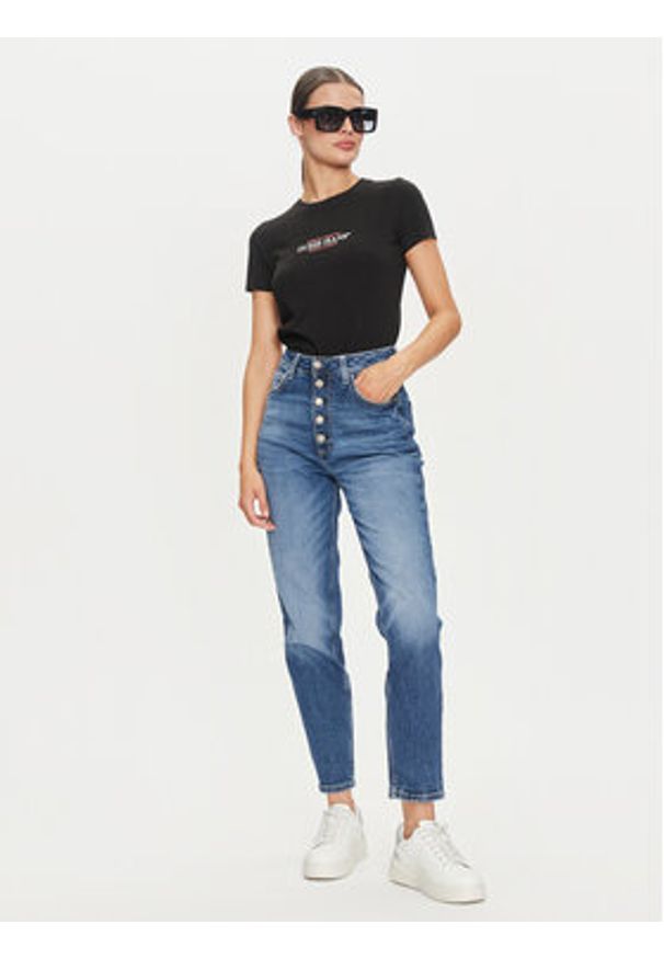 Guess Jeans T-Shirt W4YI03 J1314 Czarny Slim Fit. Kolor: czarny. Materiał: bawełna