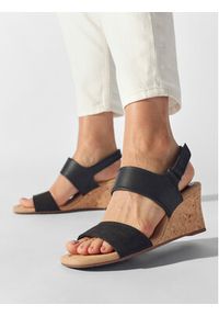 Clarks Sandały Kyarra Faye 26171237 Czarny. Kolor: czarny. Materiał: skóra #8