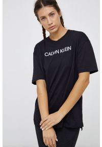 Calvin Klein Performance - T-shirt. Kolor: czarny. Materiał: materiał, dzianina. Długość: długie. Wzór: nadruk #3