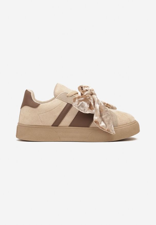 Born2be - Ciemnobeżowe Sneakersy Typu Tenisówki z Welurową Kokardą Anorisse. Okazja: na co dzień. Kolor: beżowy. Materiał: welur