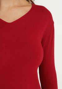 Born2be - Bordowy Sweter z Bawełną i Dekoltem w Serek Etarevia. Okazja: na co dzień. Typ kołnierza: dekolt w serek. Kolor: czerwony. Materiał: bawełna. Styl: casual #4