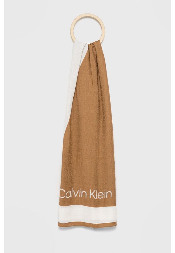 Calvin Klein chusta damska kolor beżowy wzorzysta. Kolor: beżowy. Materiał: tkanina, materiał