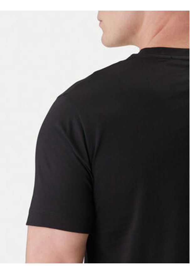 Karl Lagerfeld - KARL LAGERFELD T-Shirt 755060 562242 Czarny Regular Fit. Typ kołnierza: dekolt w karo. Kolor: czarny. Materiał: bawełna