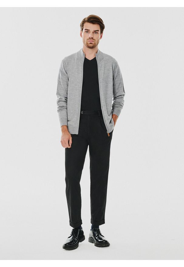 Pako Lorente - PAKO LORENTE – Męski rozpinany sweter w szarym kolorze. Kolor: szary. Materiał: akryl, wełna, poliamid. Sezon: jesień