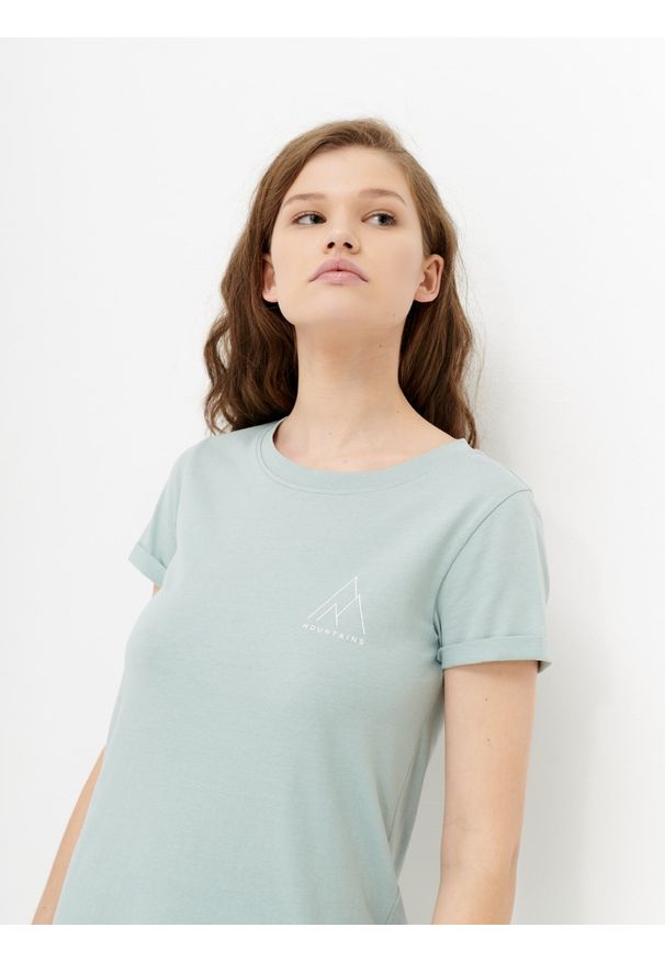 outhorn - T-shirt z nadrukiem damski. Okazja: na co dzień. Materiał: bawełna, jersey. Wzór: nadruk. Styl: casual