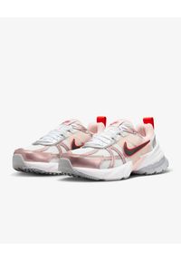 Buty do biegania damskie Nike V2K Run. Kolor: różowy. Sport: bieganie #6