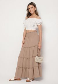 Born2be - Beżowa Spódnica o Rozkloszowanym Kroju z Falbankami i Gumką w Talii Dovinala. Okazja: na co dzień. Kolor: beżowy. Styl: klasyczny, elegancki, casual #6