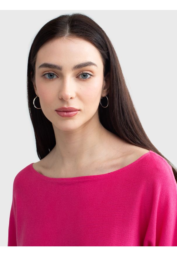 Big-Star - Sweter damski z wiskozy z rękawem 3/4 różowy Kikalia 601. Okazja: na co dzień. Typ kołnierza: dekolt w łódkę. Kolor: różowy. Materiał: wiskoza. Sezon: lato, wiosna. Styl: elegancki, casual
