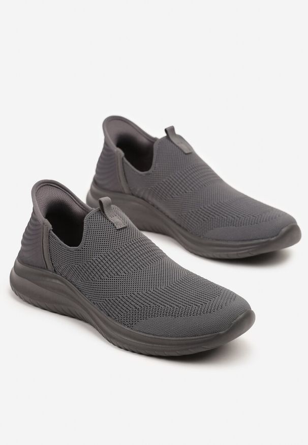 Born2be - Ciemnoszare Wsuwane Buty Sportowe Sneakersy z Siateczki Lioselle. Okazja: na spotkanie biznesowe, do pracy. Zapięcie: bez zapięcia. Kolor: szary. Materiał: jeans. Wzór: aplikacja
