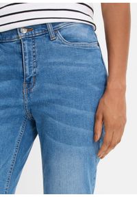 bonprix - Dżinsy ze stretchem straight, średni stan. Kolor: niebieski #2