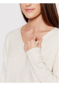 only - ONLY Sweter Rica 15224360 Beżowy Relaxed Fit. Kolor: beżowy. Materiał: syntetyk