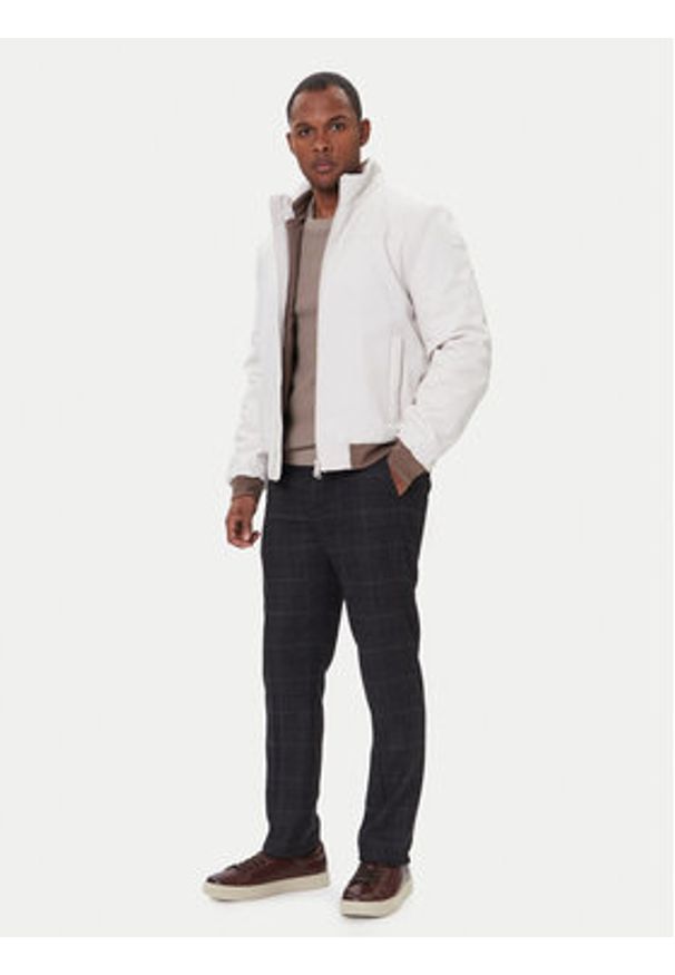 Geox Kurtka bomber Vincit M5620C T3127 F5273 Beżowy Regular Fit. Kolor: beżowy. Materiał: syntetyk