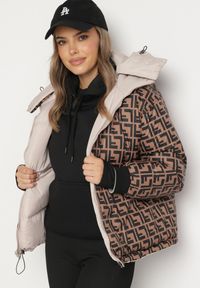 Born2be - Beżowa Dwustronna Kurtka Puffer z Odpinanym Kapturem i Kieszeniami Erisaria. Okazja: na spacer. Kolor: beżowy. Materiał: jeans, materiał. Styl: elegancki, wizytowy