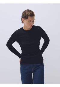 Reserved - Bluzka z wełny merino - czarny. Kolor: czarny. Materiał: wełna