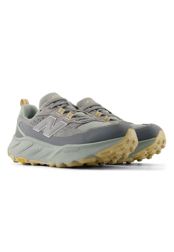 Buty męskie New Balance Fresh Foam X Hierro Trek MHIET7WC – szare. Kolor: szary. Materiał: zamsz. Szerokość cholewki: normalna. Sport: bieganie, turystyka piesza, fitness