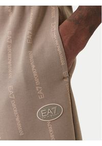 EA7 Emporio Armani Szorty sportowe 7M001393 AF12660 F1030 Beżowy Regular Fit. Kolor: beżowy. Materiał: bawełna, syntetyk. Styl: sportowy #4