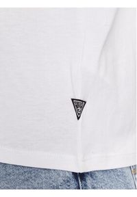 Guess T-Shirt M4RI81 K9RM1 Biały Slim Fit. Kolor: biały. Materiał: bawełna #2