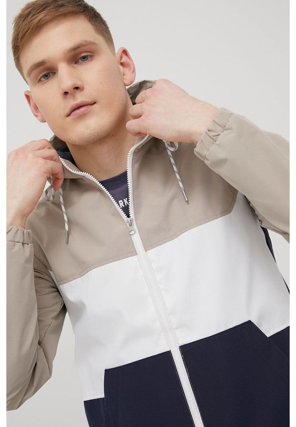 PRODUKT by Jack & Jones - Produkt by Jack & Jones kurtka męska kolor szary przejściowa. Okazja: na co dzień. Typ kołnierza: kaptur. Kolor: szary. Materiał: tkanina, poliester. Styl: casual
