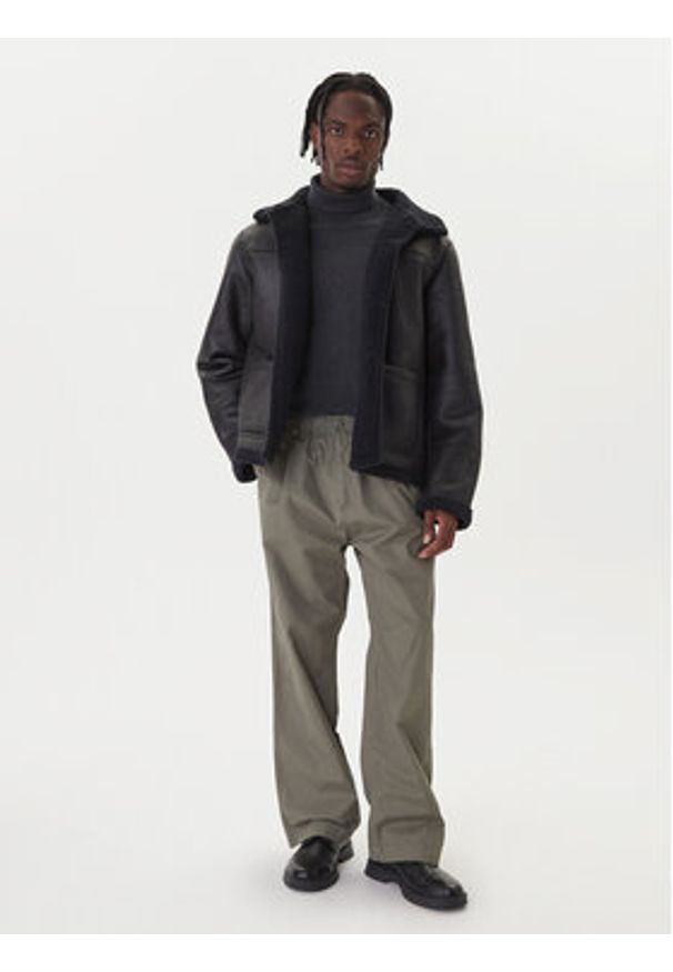 Jack & Jones Kurtka z imitacji skóry Cambridge 12282946 Czarny Regular Fit. Kolor: czarny. Materiał: skóra