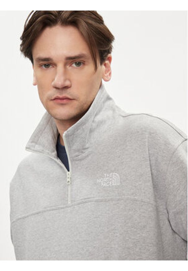The North Face Bluza Essential NF0A87FC Szary Relaxed Fit. Kolor: szary. Materiał: syntetyk, bawełna
