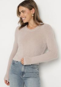 Born2be - Beżowy Krótki Sweter Puchaty Dindra. Kolor: beżowy. Materiał: tkanina, dzianina. Długość: krótkie #7
