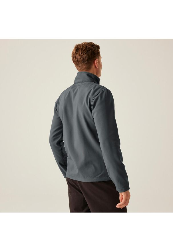Regatta - Męska kurtka softshell Ablaze z nadrukiem. Kolor: szary. Materiał: softshell. Wzór: nadruk. Sezon: zima, jesień. Sport: turystyka piesza