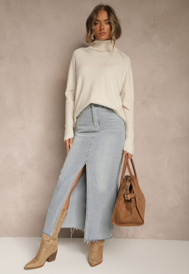 Renee - Beżowy Golf z Domieszką Kaszmiru o Prostym Kroju Zoirsova. Okazja: na co dzień. Typ kołnierza: golf. Kolor: beżowy. Materiał: kaszmir. Długość rękawa: długi rękaw. Długość: długie. Styl: casual, elegancki