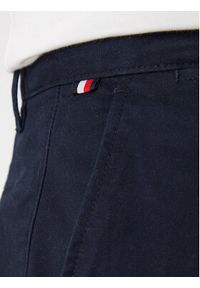 TOMMY HILFIGER - Tommy Hilfiger Chinosy Core Denton MW0MW41993 Granatowy Regular Fit. Kolor: niebieski. Materiał: bawełna #3