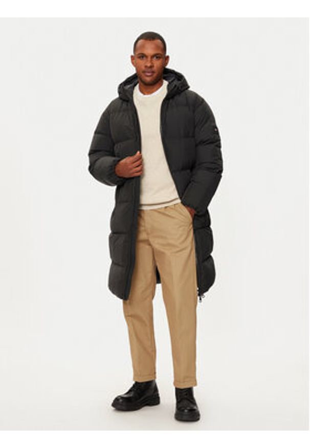 TOMMY HILFIGER - Tommy Hilfiger Kurtka puchowa MW0MW37368 Czarny Regular Fit. Kolor: czarny. Materiał: syntetyk. Sezon: zima