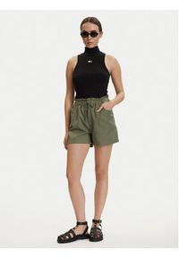 Tommy Jeans Szorty materiałowe DW0DW22227 Zielony ciemny Regular Fit. Kolor: zielony. Materiał: len #2