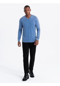 Ombre Clothing - Męski sweter washowany z dekoltem w serek - niebieski V4 - Rozmiar: XL. Typ kołnierza: dekolt w serek. Kolor: niebieski. Materiał: bawełna #4