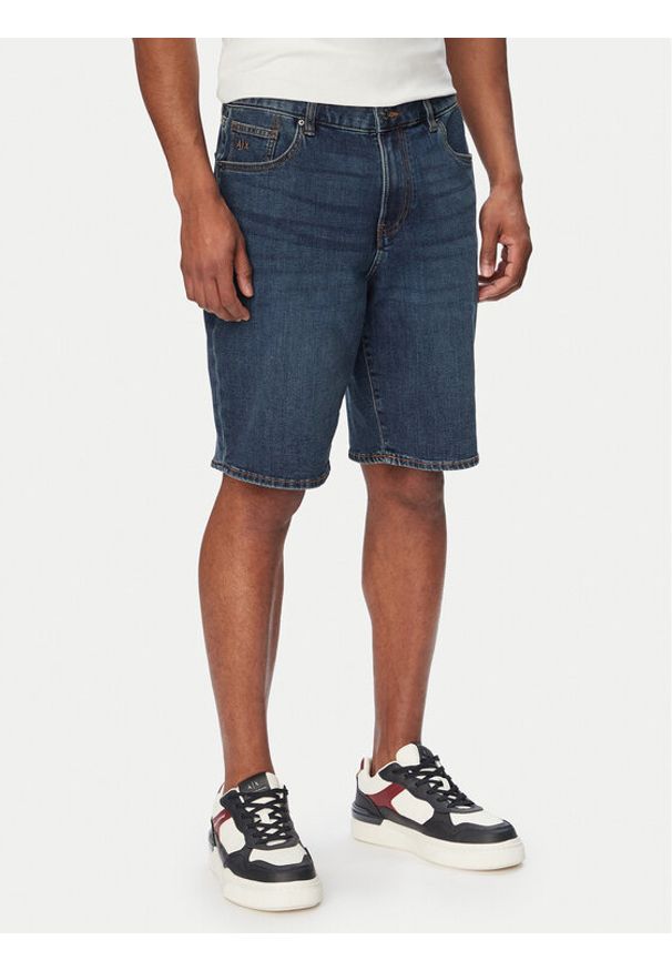Armani Exchange Szorty jeansowe XM000073 AF24463 MB001 Granatowy Comfort Fit. Kolor: niebieski. Materiał: bawełna