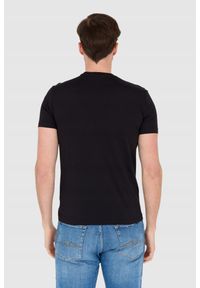 EA7 Emporio Armani - EA7 Czarna koszulka męska z naszywką z logo, Rozmiar M. Kolor: czarny. Wzór: aplikacja #4