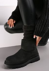 Born2be - Czarne Wsuwane Botki Śniegowce na Grubej Podeszwie za Kostkę Vastor. Wysokość cholewki: za kostkę. Zapięcie: bez zapięcia. Kolor: czarny. Styl: elegancki #3
