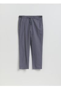 Reserved - Spodnie chino regular fit - granatowy. Kolor: niebieski. Materiał: tkanina, len #1