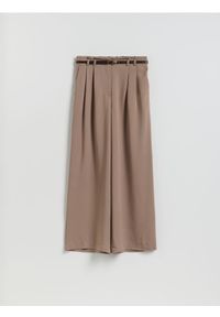 Reserved - Spodnie z wiskozą - beżowy. Kolor: beżowy. Materiał: wiskoza #1