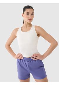 4f - 4F Crop-top treningowy szybkoschnący damski - biały L. Kolor: biały. Materiał: dzianina, guma, włókno, syntetyk, materiał, elastan. Długość rękawa: na ramiączkach. Wzór: gładki, ze splotem, jednolity. Sport: joga i pilates, fitness