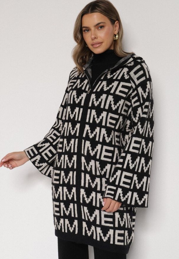 Born2be - Czarno-Biały Rozpinany Kardigan z Kapturem z Motywem Liter Belletusa. Okazja: na co dzień. Typ kołnierza: kaptur. Kolor: czarny. Materiał: jeans. Styl: casual