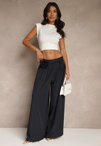 Renee - Granatowe Spodnie Palazzo High Waist Ozdobione Broszką Kwiatem Folassea. Stan: podwyższony. Kolor: niebieski. Wzór: aplikacja, kwiaty #3