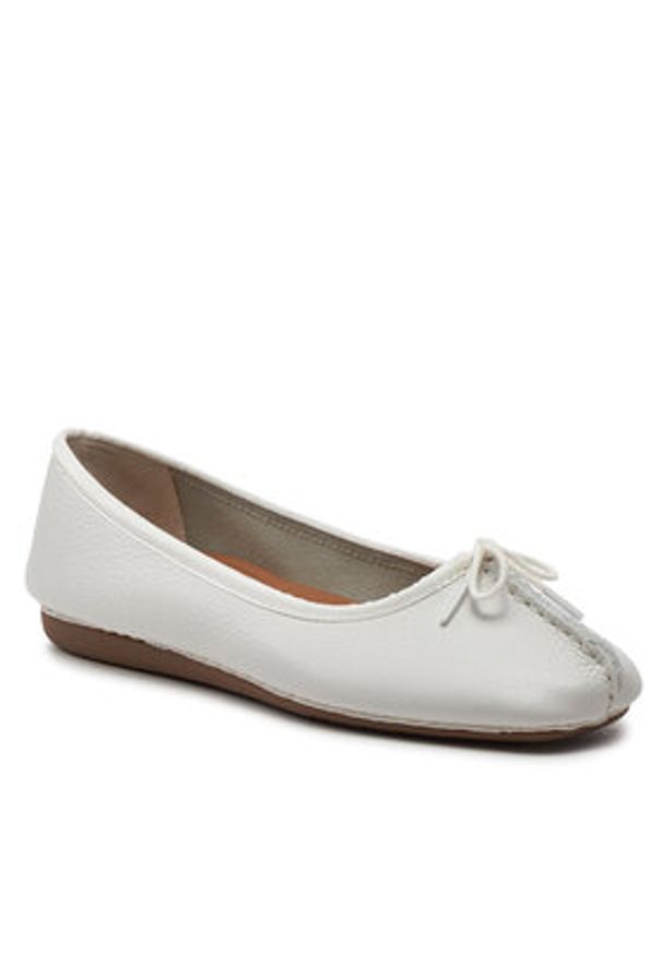 Clarks Baleriny Freckle Ice 203544554 Biały. Kolor: biały. Materiał: skóra