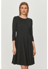 Hugo - Sukienka. Kolor: czarny. Materiał: dzianina. Wzór: gładki. Typ sukienki: rozkloszowane #1