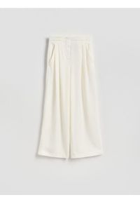 Reserved - Spodnie z lyocellem - złamana biel. Materiał: tkanina. Wzór: gładki #1
