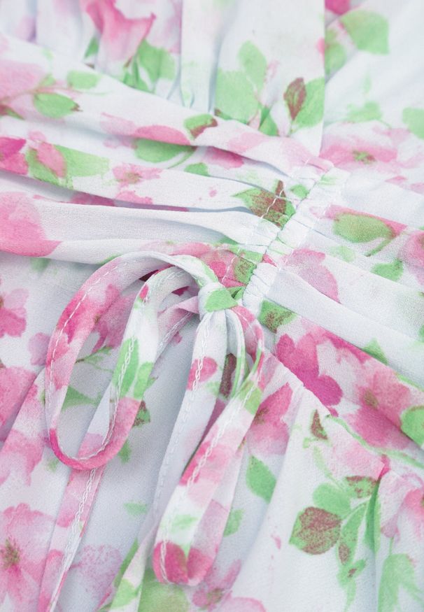 Born2be - Różowo-Zielona Taliowana Sukienka z Kopertowym Dekoltem i Gumką w Talii w Kwiatowy Print Eusinos. Okazja: do pracy, na co dzień. Kolor: różowy. Wzór: nadruk, kwiaty. Typ sukienki: kopertowe. Styl: casual