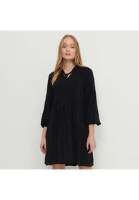 House - Wiskozowa sukienka z falbaną - Czarny. Kolor: czarny. Materiał: wiskoza #1